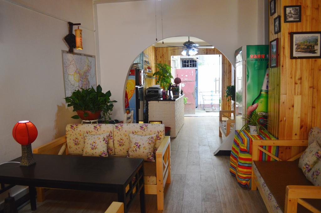 Buddy'S Hostel Гуейлин Екстериор снимка